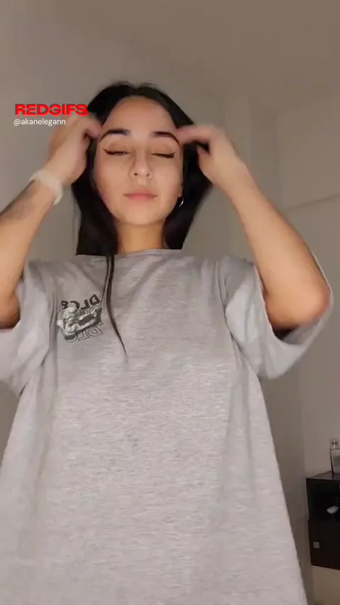 Sweetest Argentine Latina's Massive Titty Drop 🔥🍑