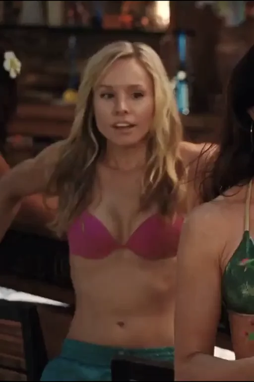 🔥 Kristen Bell's Tasty Bikini Tease Loop from Couples Retreat 💦