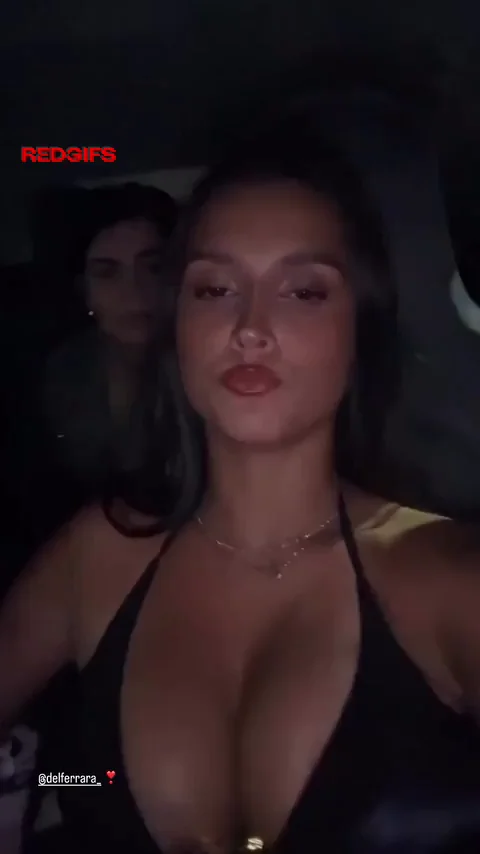 Talk about a great rack... Mama Mia indeed...