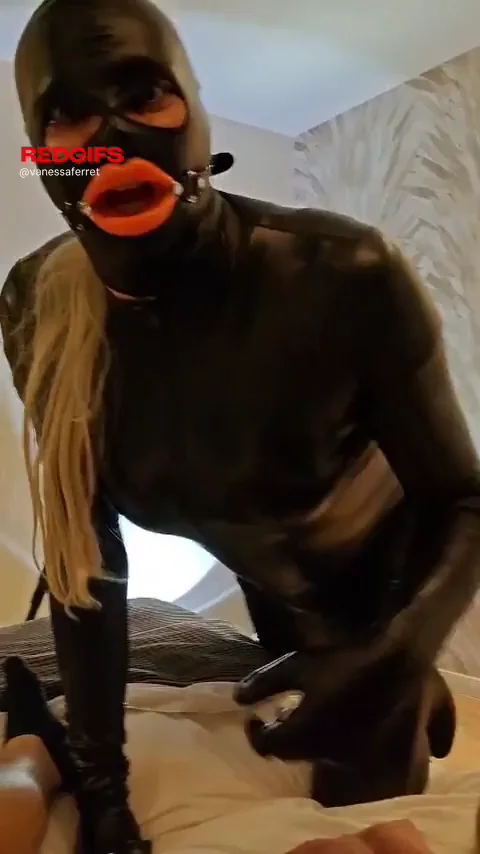 using a lips-gagg makes it much more sloppy. which means.. more fun!