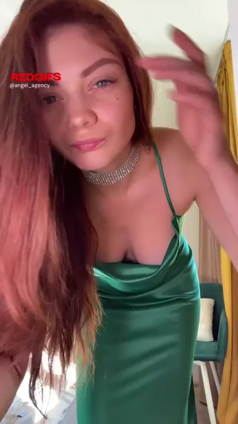 Redhead Slut's Downblouse Tease Before Her Walk 😈🍒