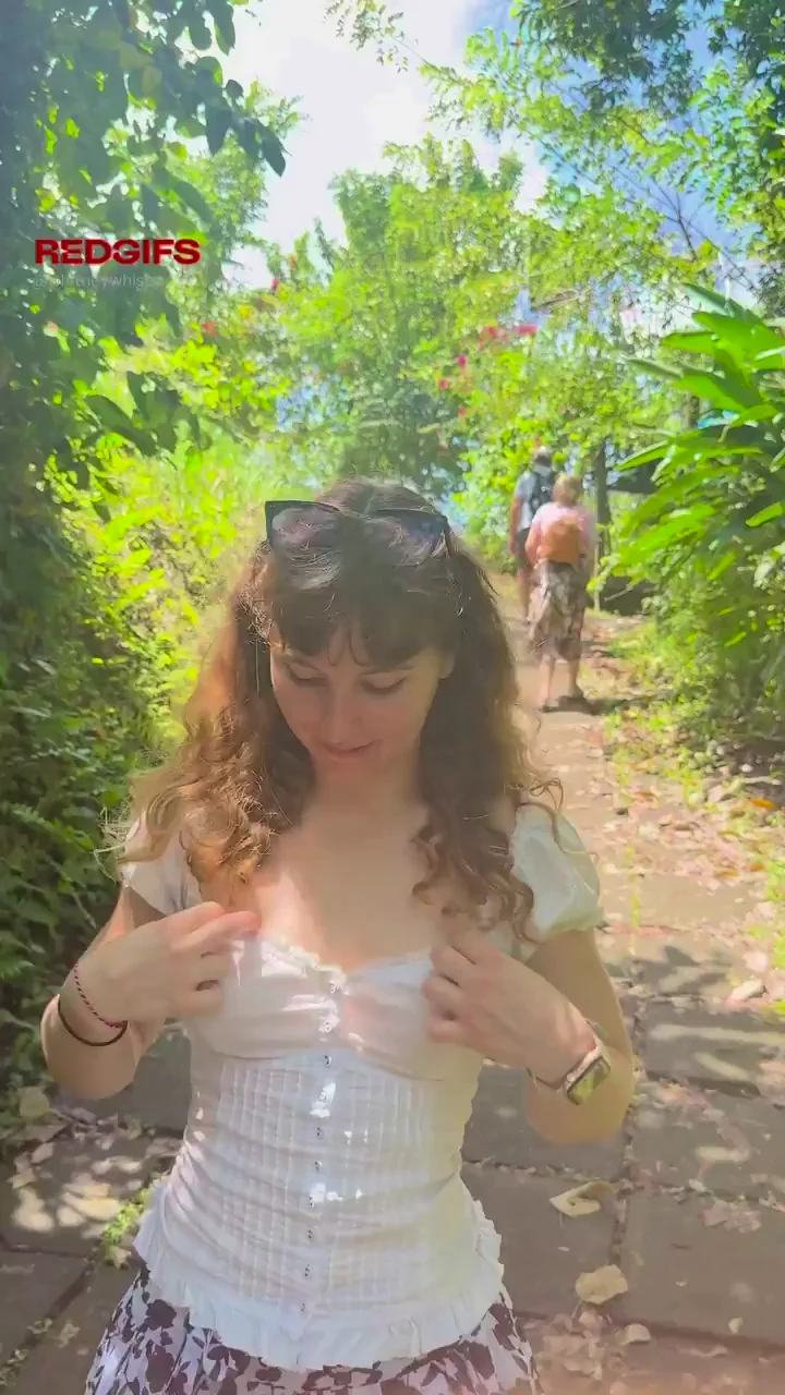 Love to show my titties as close to people as possible