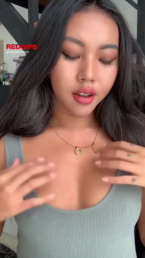 Slutty Asian Teen Tease Knows How to Drain Your Balls 😈🍑