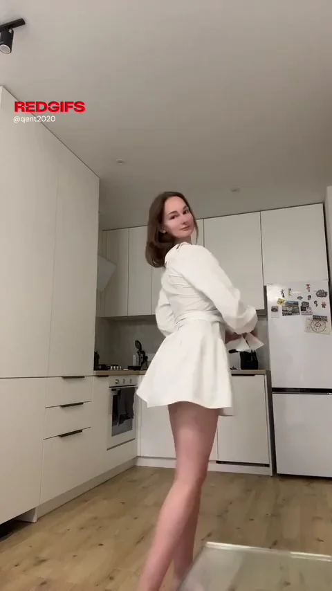 Surprise Kitchen Strip: Tits Better Than Expected? 😈🍑