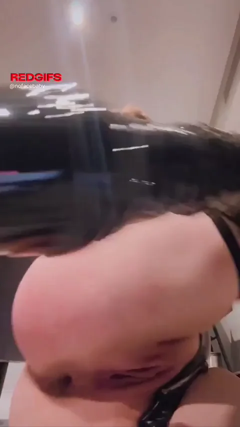 You prefer a shaved or hairy pussy?