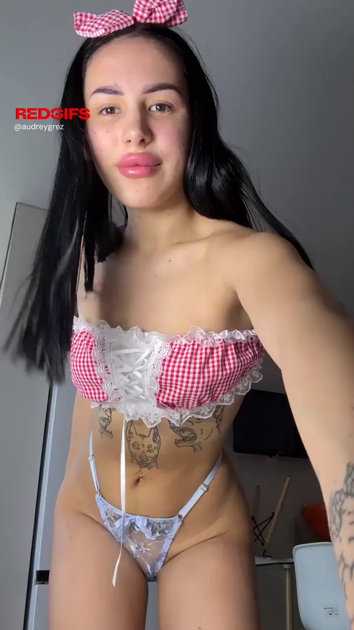 Oops, Sent Ya My Wet Pussy Tease by Mistake 😏💦 What’s Your Reply?