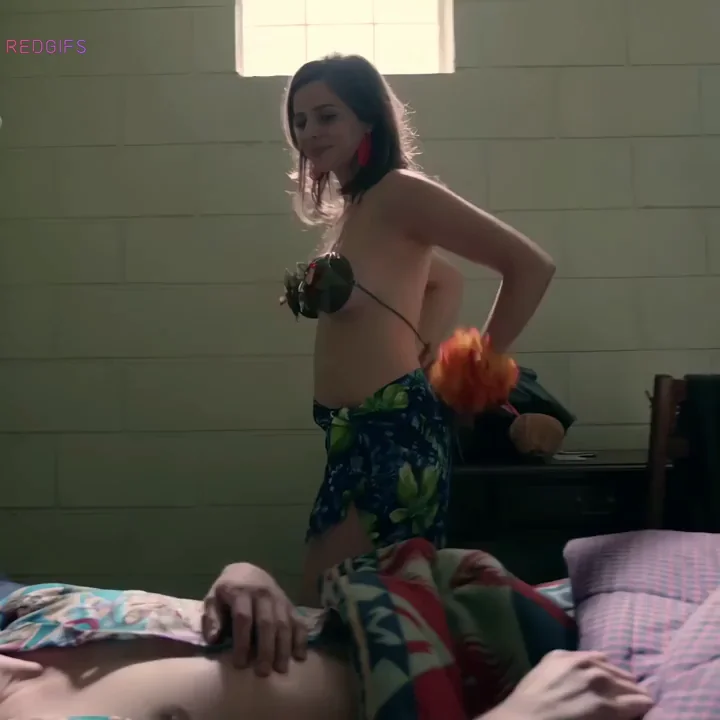 Rachel Rosenstein from Shameless s6e8 (US-2016) [brightened, enhanced]