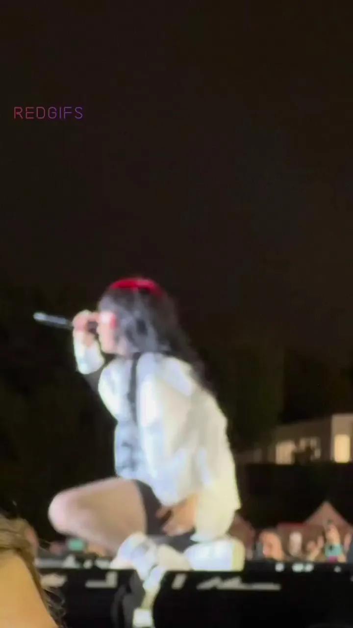 Billie Eilish's Thicc Booty Shakes on Happier Than Ever Tour 🍑🔥 Music Midtown 2023