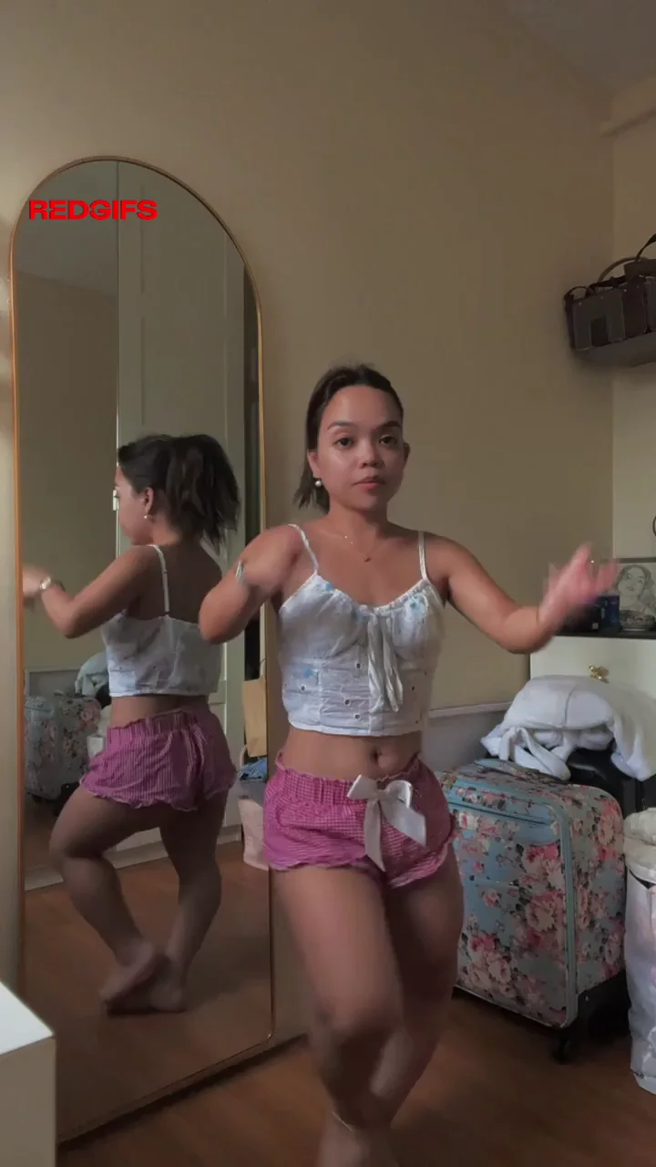 Are tiny Asian butts less worthy? (3'11")