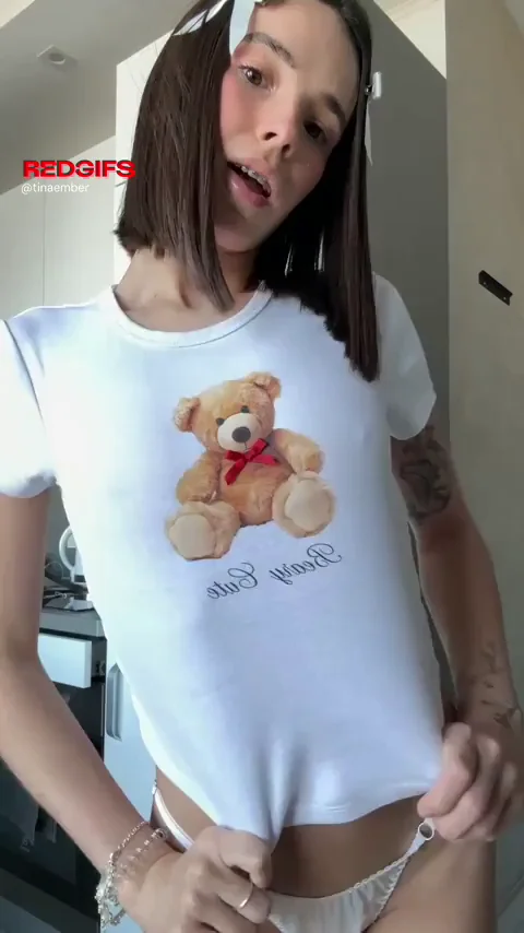 Daddy, kunchy on my boobs and save some for my braces