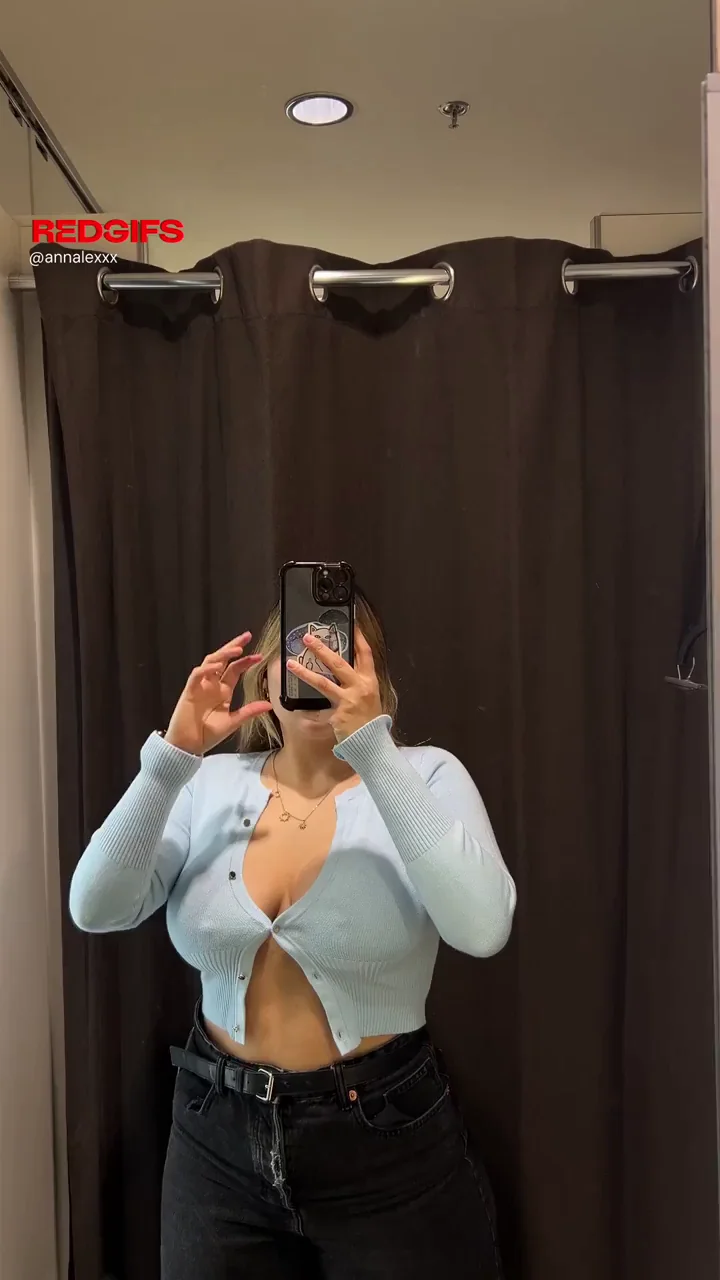 I love how tight the shirt fits me, my breasts just pop out.