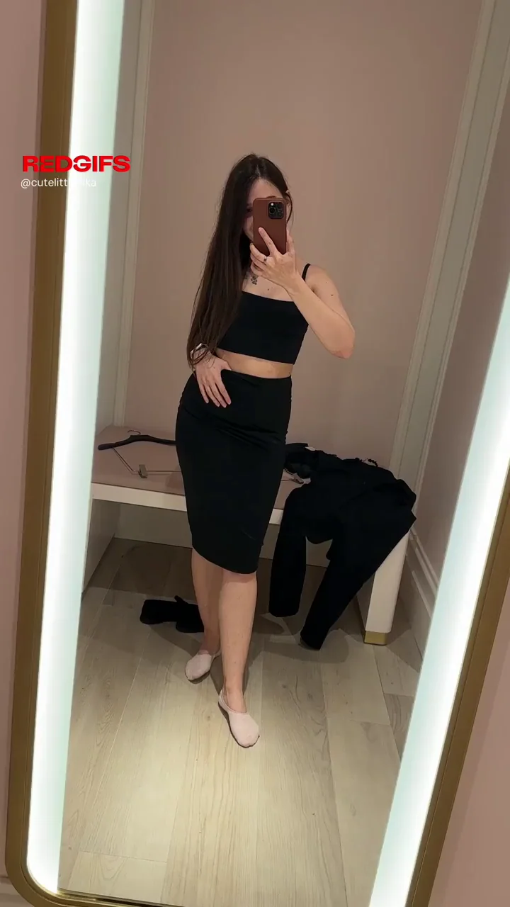 Craving This Sexy Skirt & Top Set in the Changing Room 🥺🔥