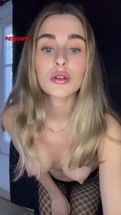Freshman Slut Begs: Fuck My Tight Teen Holes? 😈🍑💦
