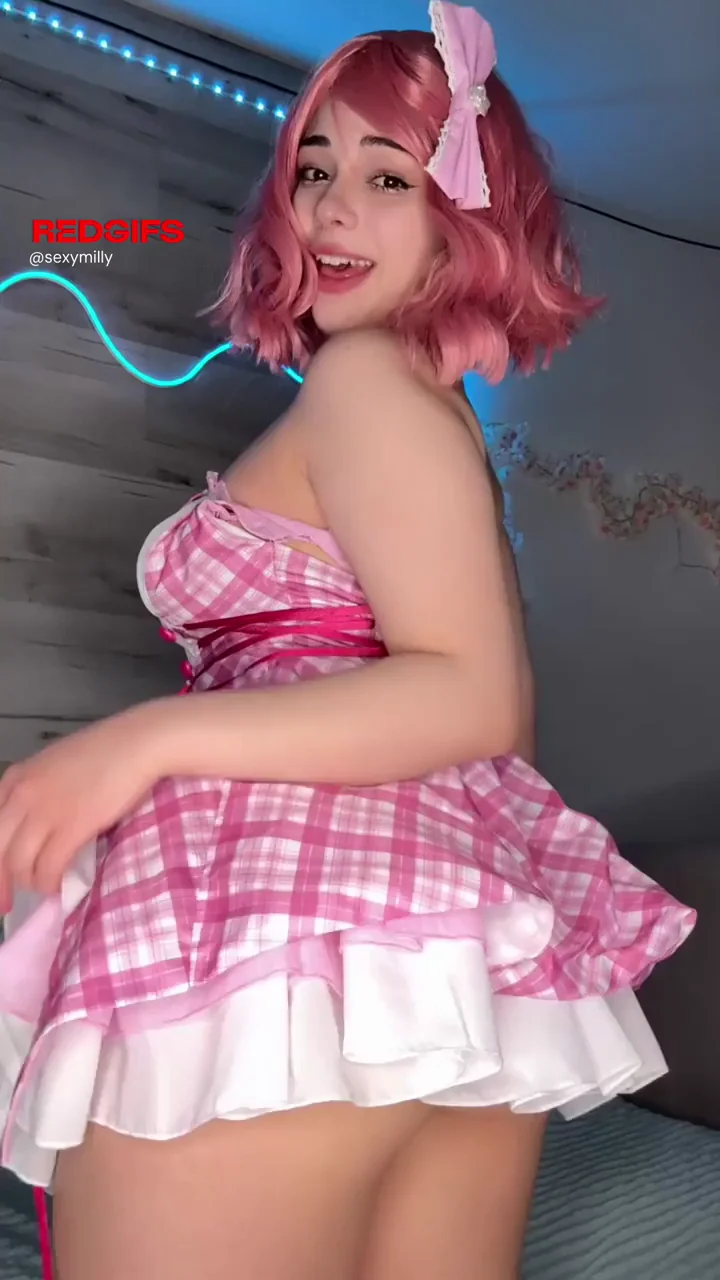 Madoka Kaname Cosplay Slut Lifting Skirt for Juicy Ass Peek 🍑💕