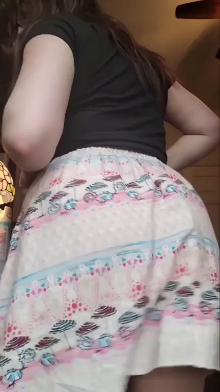 Lifted My Cute Skirt to Flash This Juicy Surprise Ass 🍑🔥