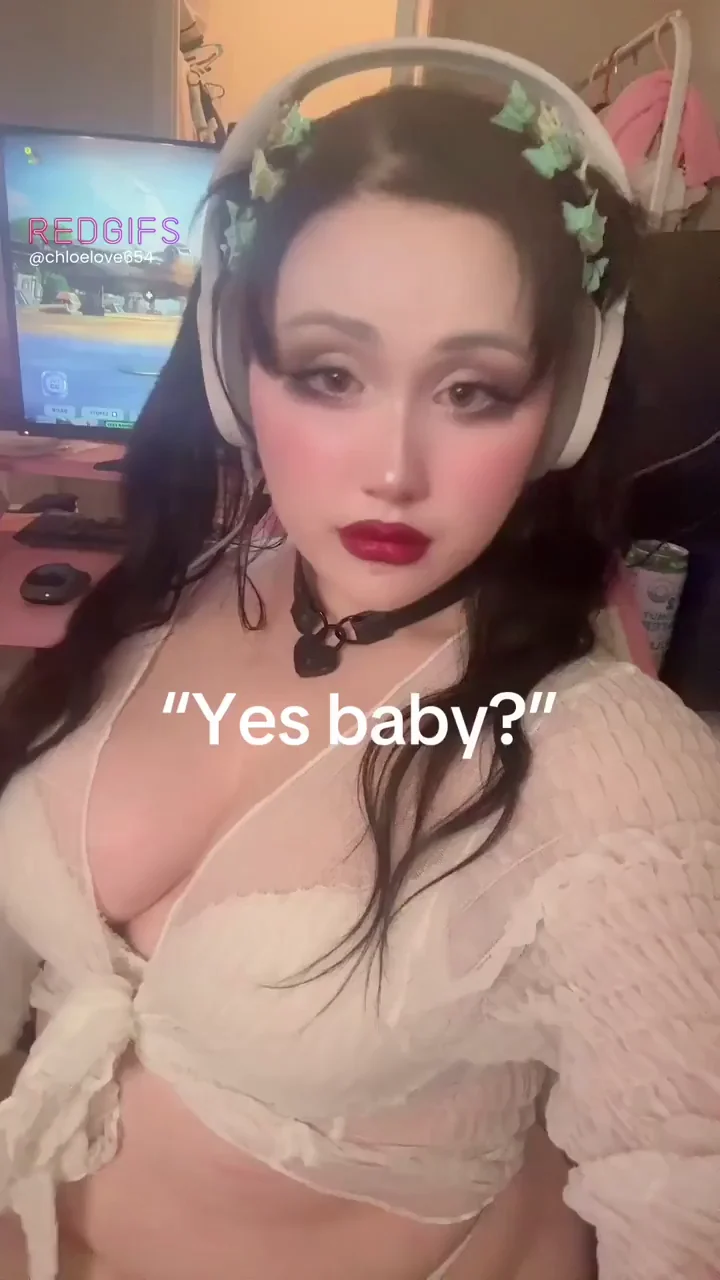 Gaming Slut Craves Cock & Fortnite Fury <3