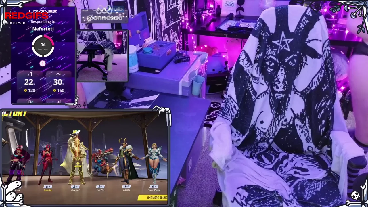 Gamer Girl Winner Sucks Cock & Gets Tentacle Fucked 😈🎮🍆