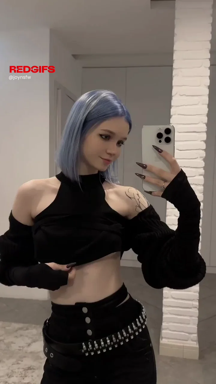 would you date horny n cute egirl like me ;)