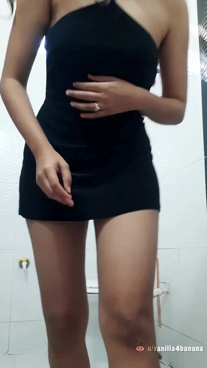 Public doll, private mess - washroom edition