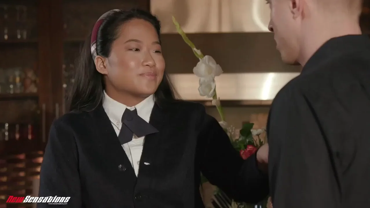 Alona Bloom's Chubby Asian Slut Takes Cumshot Straight in Her Hungry Mouth 😈💦