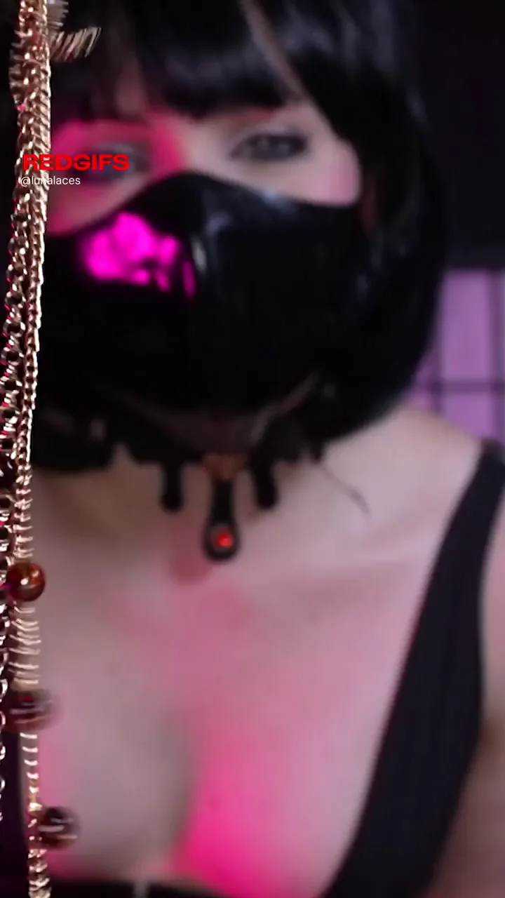 [F] Latex  and Clamps, wanna tug on em