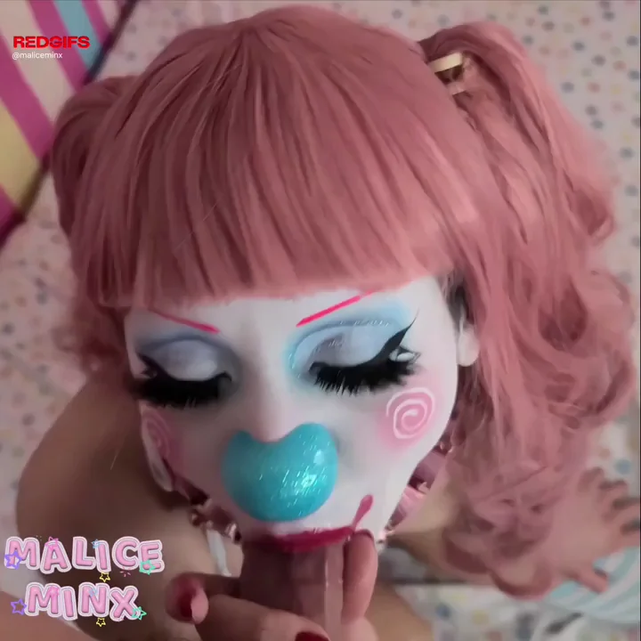 Messy Clown Girl Sloppy Dick Suck Circus 💦🎪👅