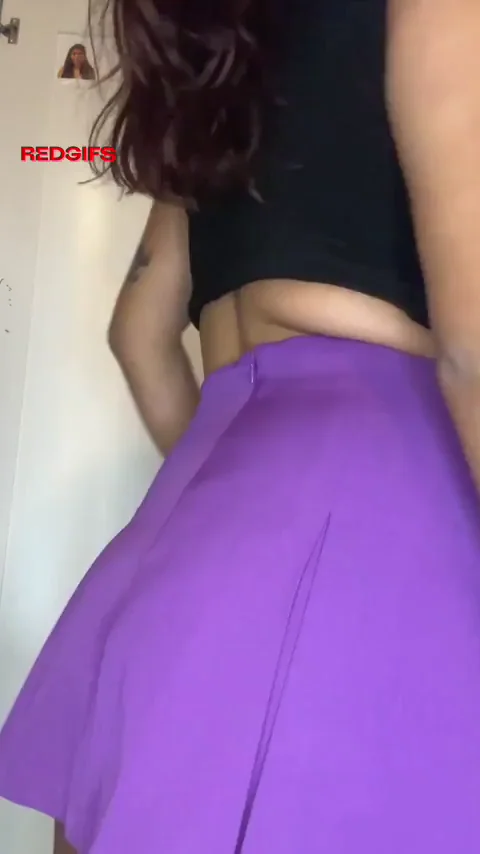 Bet your self-control won’t last once you see this thick ass in your bed