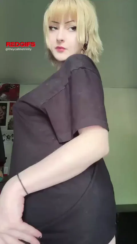 Goth Babe's All-You-Can-Eat Juicy Ass Buffet