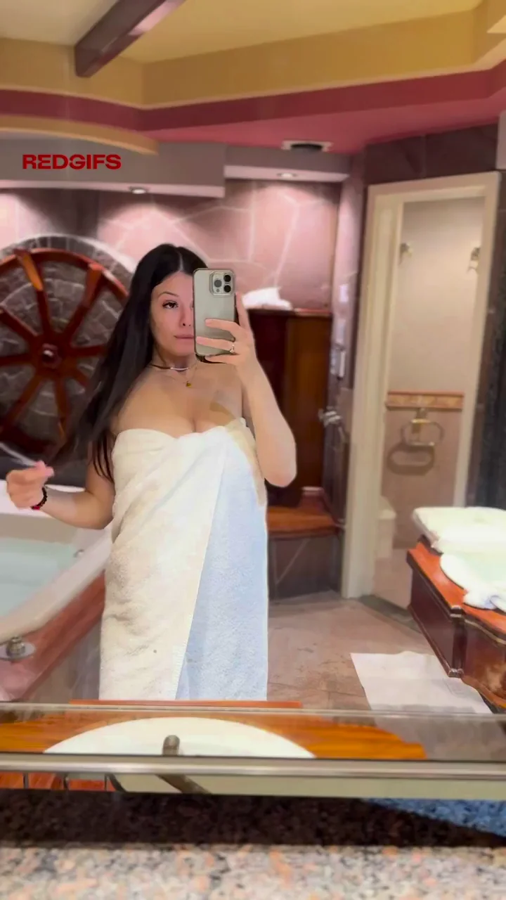 70% Epic Latina Tits, 100% Dripping Tease