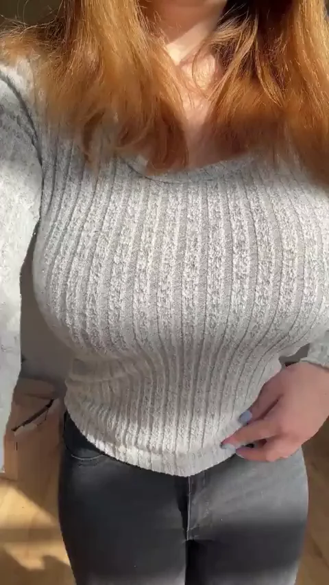 Polish Curvy Neighbor Teases Huge Tits to Make You Fuck Her 😈🍑
