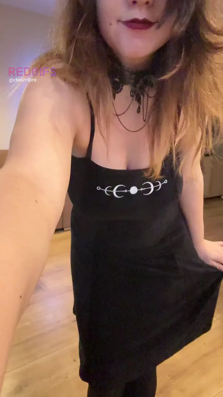 I am your new 4'11 curvy neighbour and just knocked at your door to borrow me some sugar (;