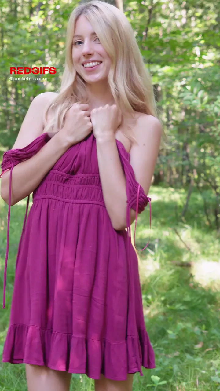 🌲 Petite Blonde Teen's Naughty Forest Flash & Pussy Tease 😈