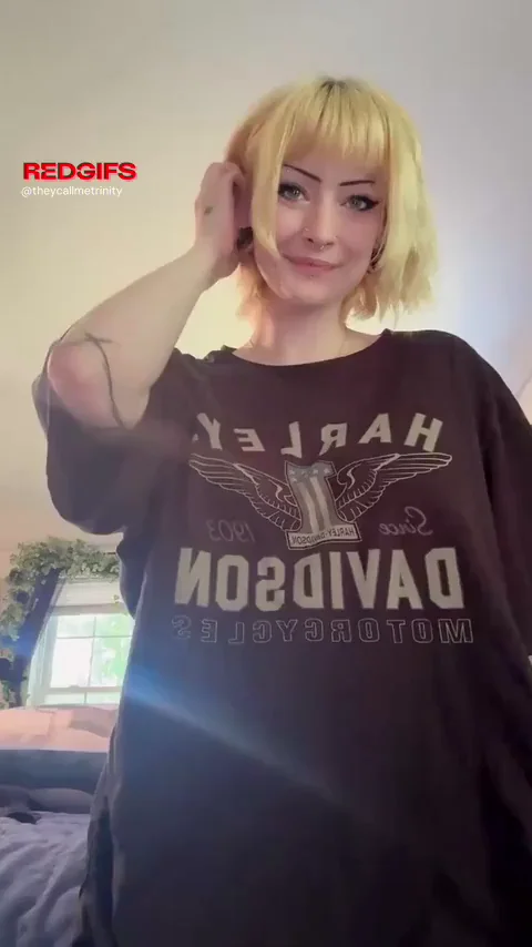 Looks like an angel, fucks like a sex doll