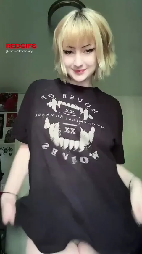 This fuckdoll is just waiting for you to come and drain those balls