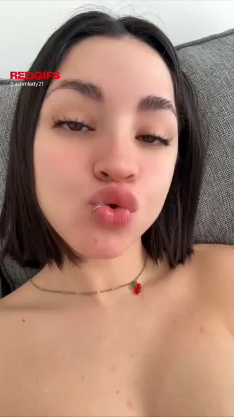 Fuck me like Im your doll