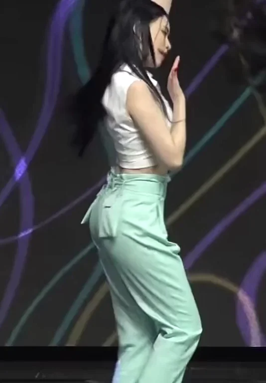 Weki Meki - Elly