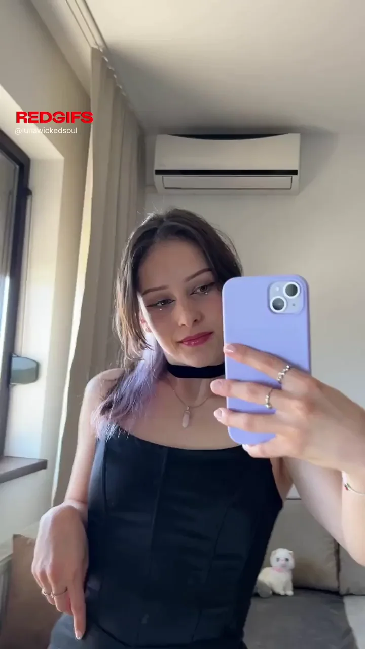 just a goth cutie shaking my booty <3