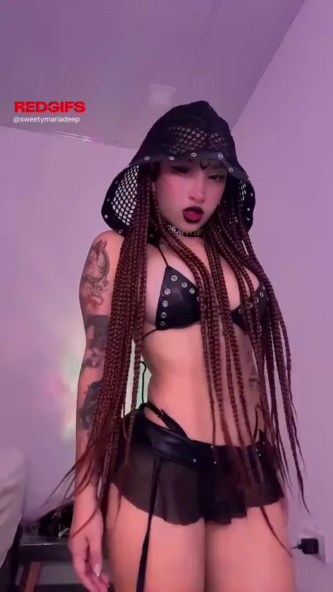 Goth Teen Slut's First Date Ass Tease