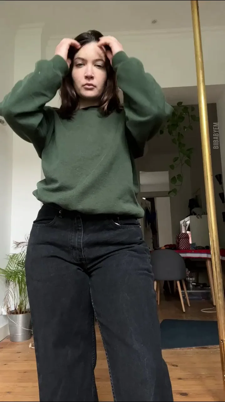 Surprise Hairy Pussy Reveal! 🐱💦