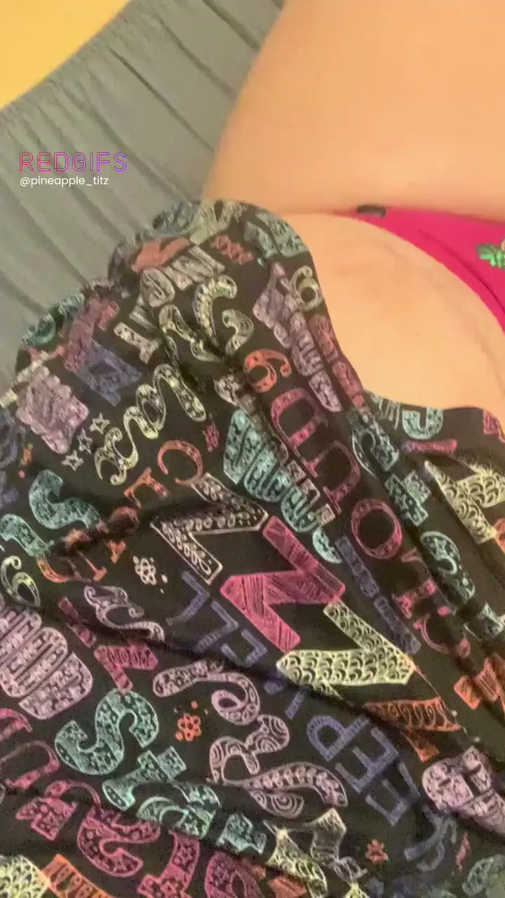 Thick PAWG Mom's Juicy Ass & Pussy Tease 💦🍑