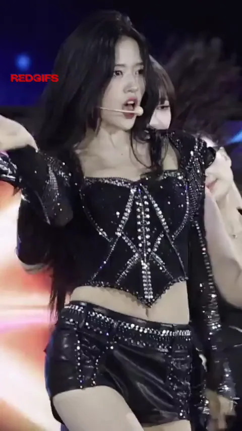 Yujin from IVE Dances Her Sexy Ass Off in Shiny Black Shorts