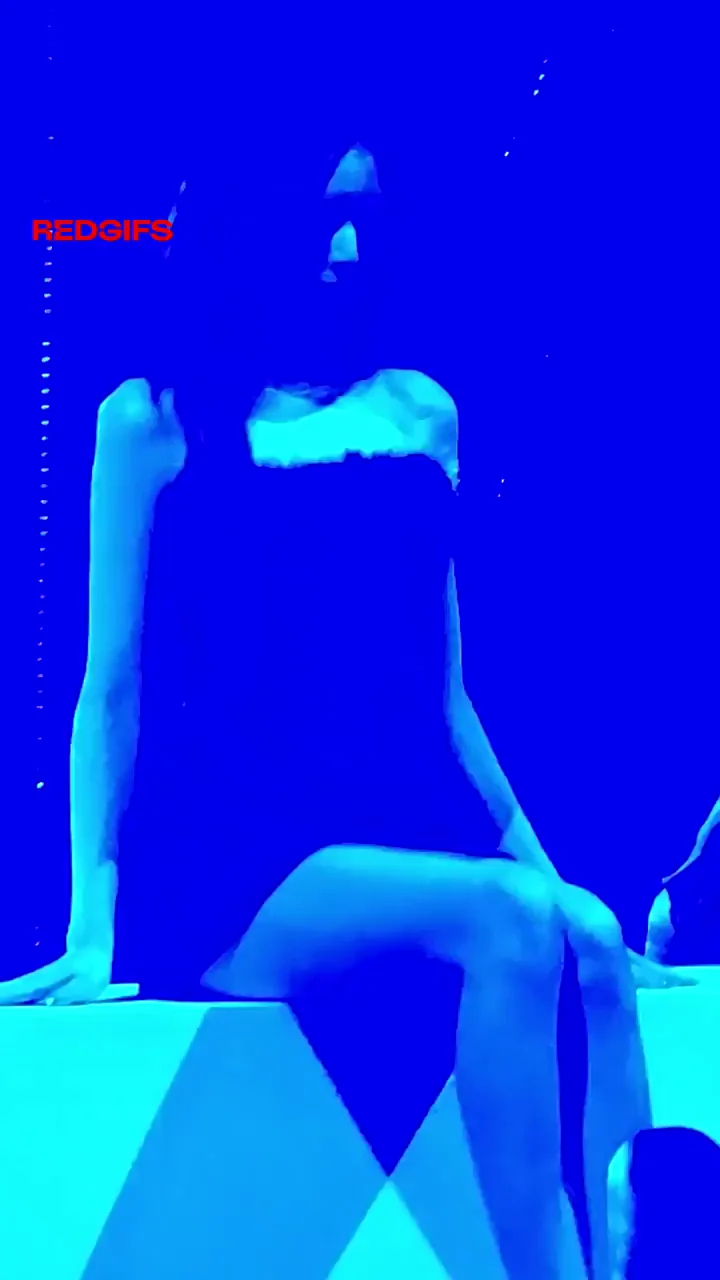 ITZY Yuna's Thicc Thighs Tease 😍🍑 Kpop Fap Fuel