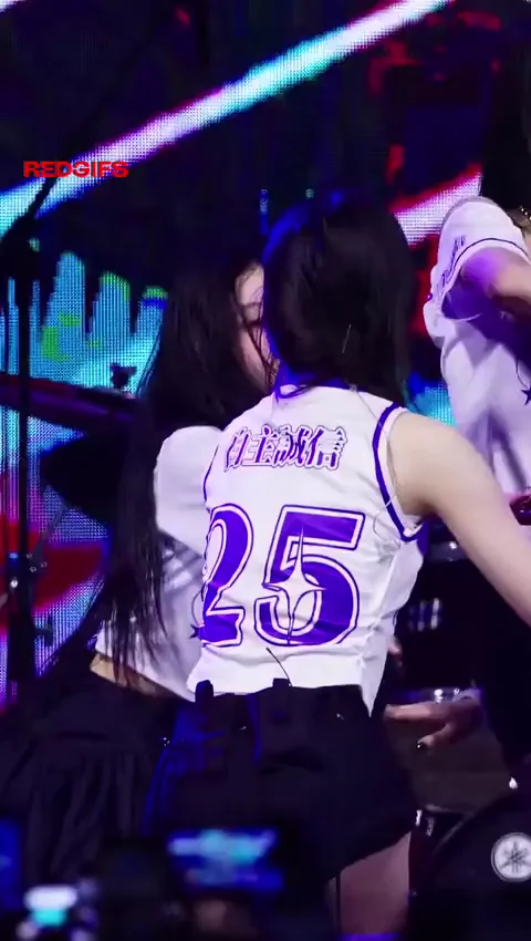 ILLIT Minju's Juicy Ass Shake 🍑🔥 Kpop Fap Fuel