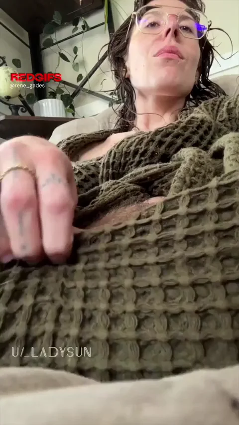 🥵 Cold Outside, But My Juicy Pussy Gap Warms Your Face 🔥