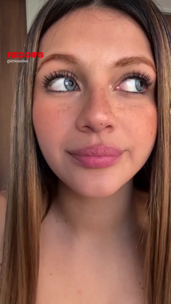 Barely Legal Cutie Gets Super Horny 😈🍑