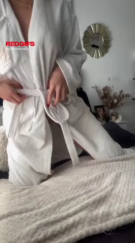 Fit Latina Slut Teases with Perky Tits and Tight Body
