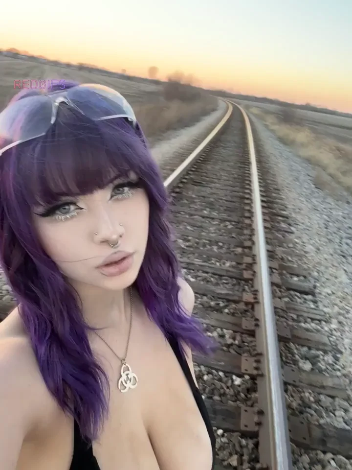 these rails are a sign you should rail me