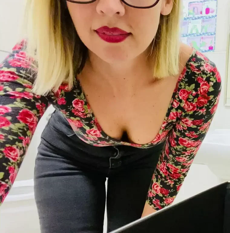 A quick flash from the faculty restroom. [f]40