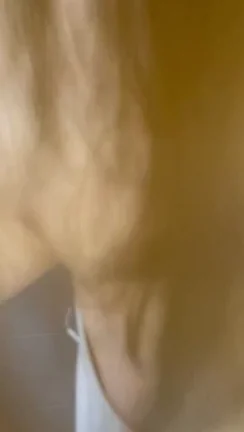 Hit the arrow up if you’d fuck me ?