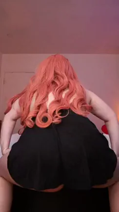Thick Redhead Twerks Skirt Off, Exposes Juicy Ass Cheeks!